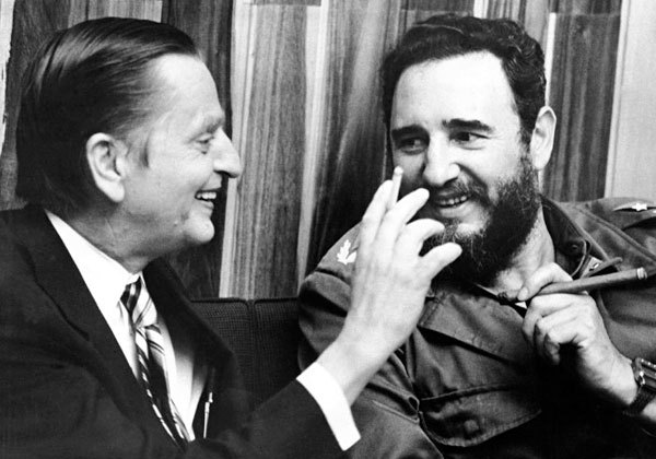 Olof Palme en La Habana con Fidel Castro.